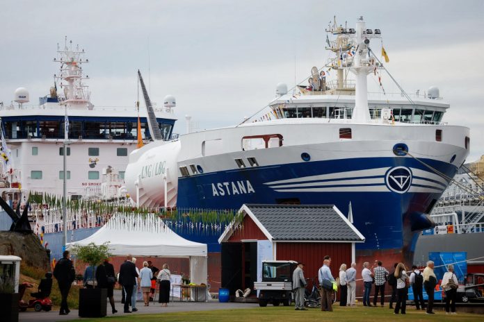 DSM Donsö Shipping Meet Deltagarrekord, massiv totalförsvarsövning och ministern på plats. Årets upplaga av Donsö Shipping Meet hade en extra dimension av allvar orsakat av omvärldsläget och den nyvunna insikten hos politiken om sjöfartens centrala roll i händelse av kris eller krig.