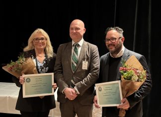 SAN-pris för nytänk kring sommarpersonal SAN-priset 2025 Katarina Yng och Hamid Bani Shoraka från Destination Gotland